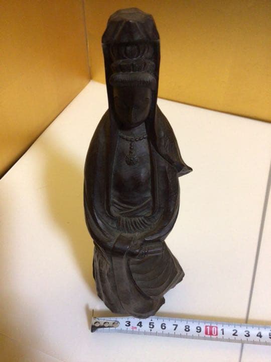 木彫仏像？いいお顔してます。。。