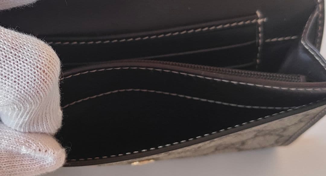 mon【未使用】GUCCI 二つ折り財布 GG柄 PVC ブラウン