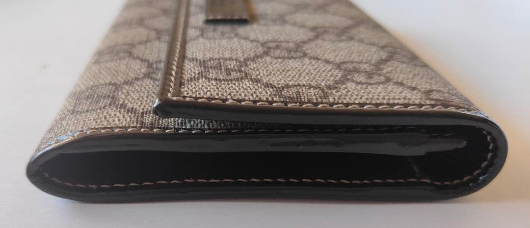 mon【未使用】GUCCI 二つ折り財布 GG柄 PVC ブラウン