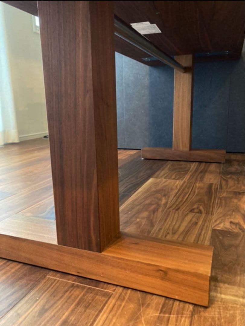 アクタス　オウン　ダイニングテーブル