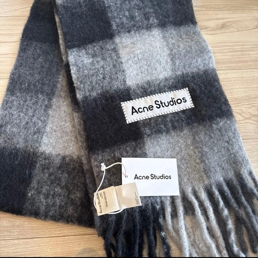 Acne Studios チェック柄マフラー グレー系 - メルカリ