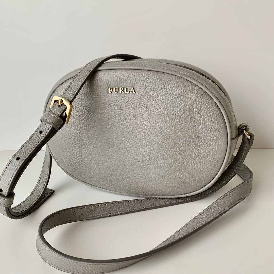 【FURLA】フルラ　ショルダーバッグ　カメラバッグ　グレー　ライトグレー