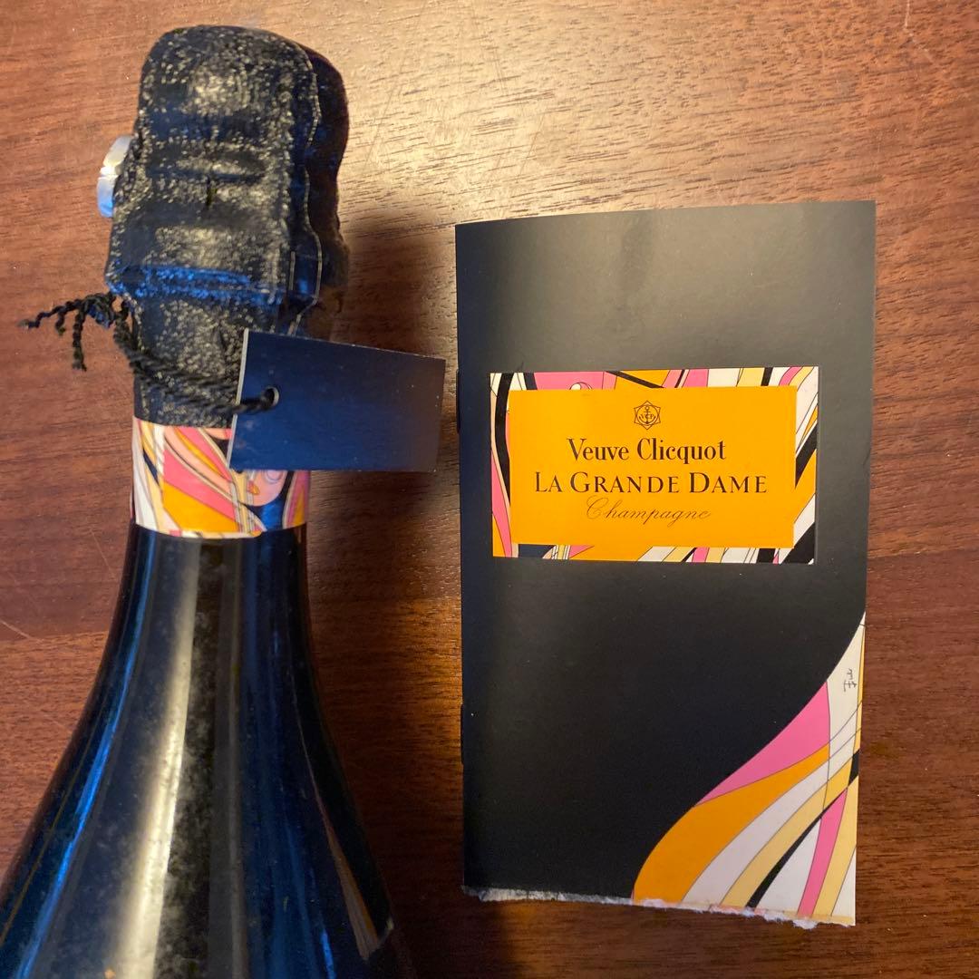 ヴーヴ クリコ ラ・グランダム 1996 エミリオ・プッチ スペ