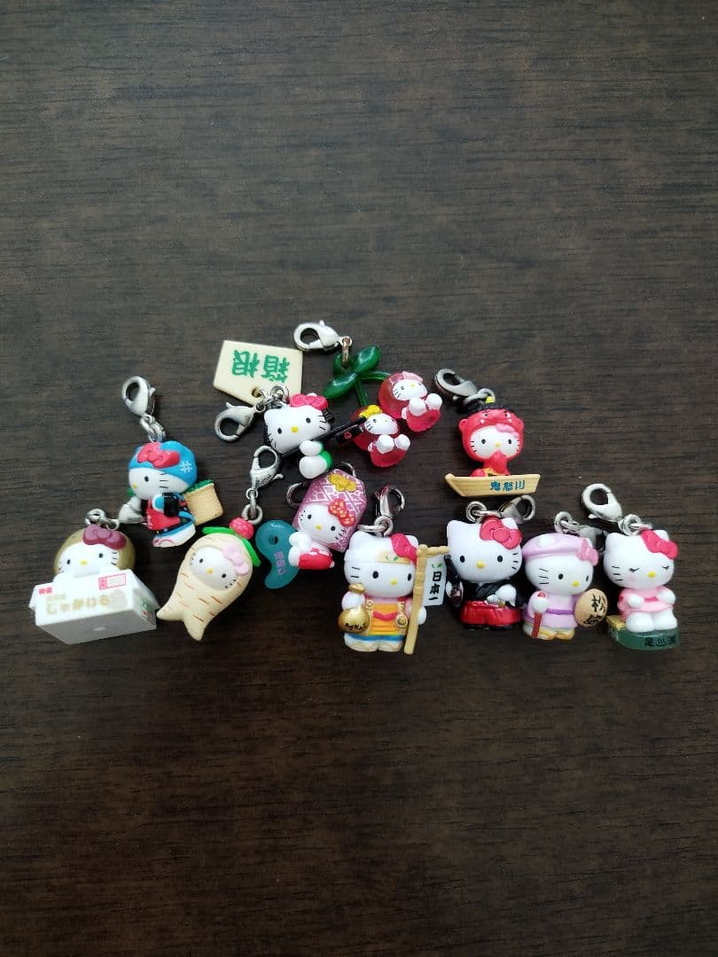 ハローキティ　ストラップ　キーホルダー　マグネット　マグカップ　グッズ53点