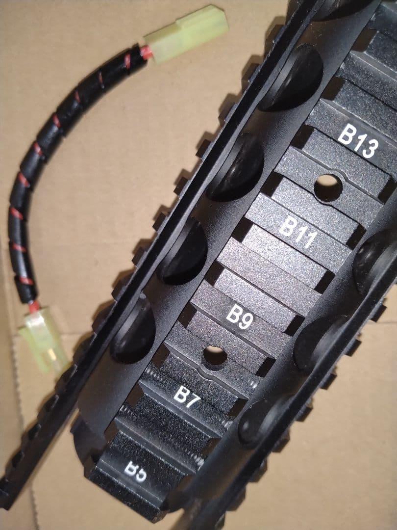 東京マルイ スタンダードMP5用 金属ハンドガード3面