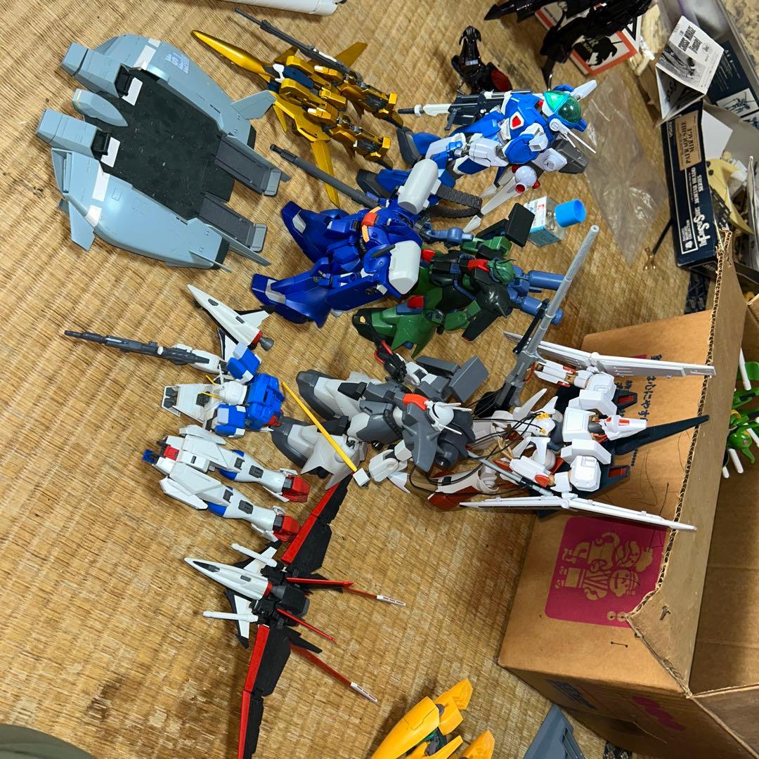ガンダムのプラモデル60体以上