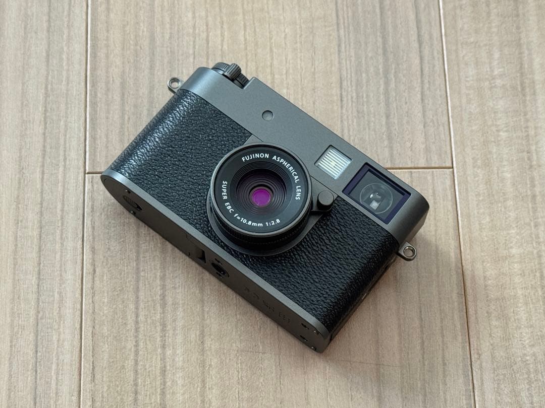 FUJIFILM X half チャコールシルバー X-HF1 CS JP