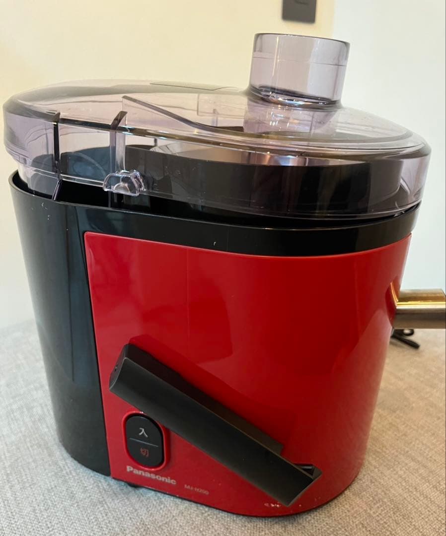 【未使用】パナソニック ジューサー MJ-H200-R レッド