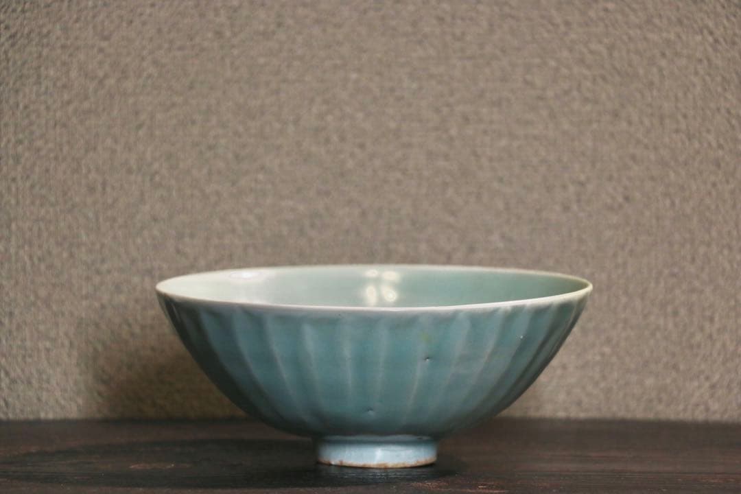 骨董品 南宋中国？龍泉窯青磁碗とあります 注文