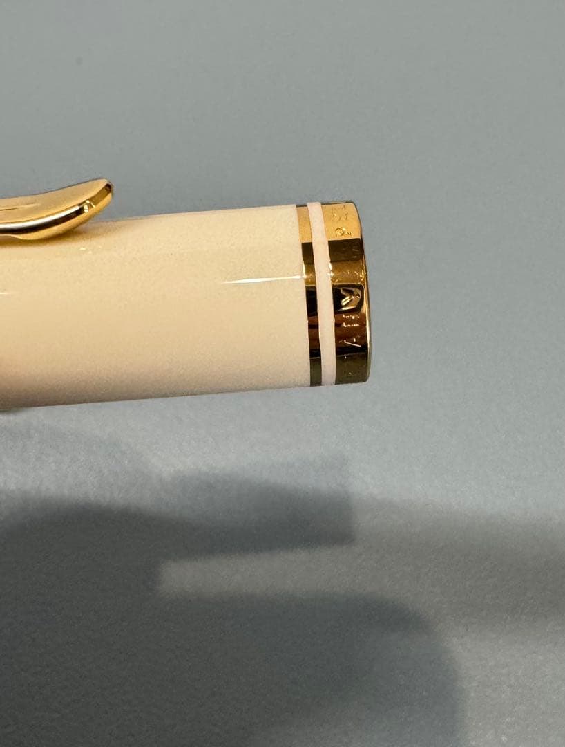 ペリカン　ターコイズホワイト　M