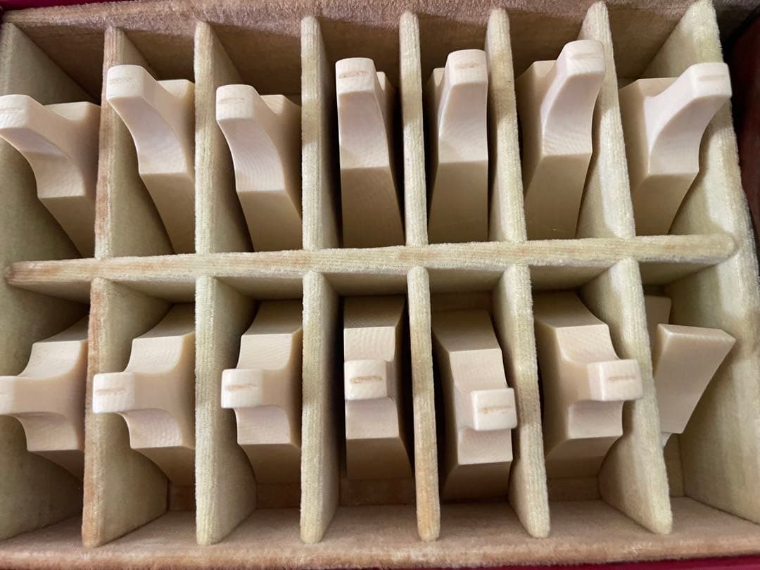 箏猫足、琴柱付き送料込