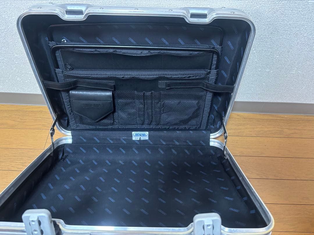 RIMOWA アルミニウム ビジネスバッグ シルバー 中型
