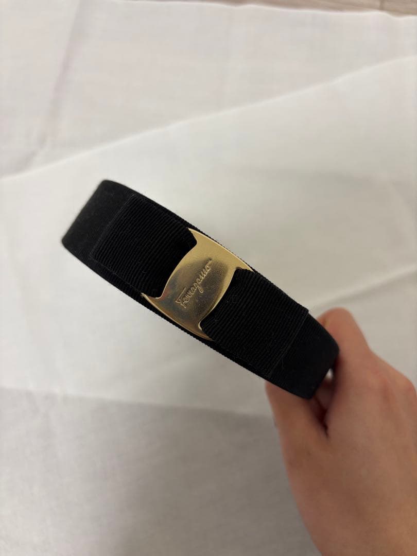 Ferragamo フェラガモ カチューシャ ブラック ゴールド