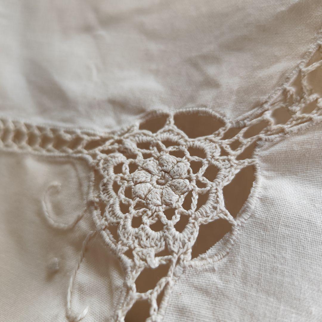手刺繍入りパネル クロッシェ編みレース繋ぎ 生成り テーブルクロス