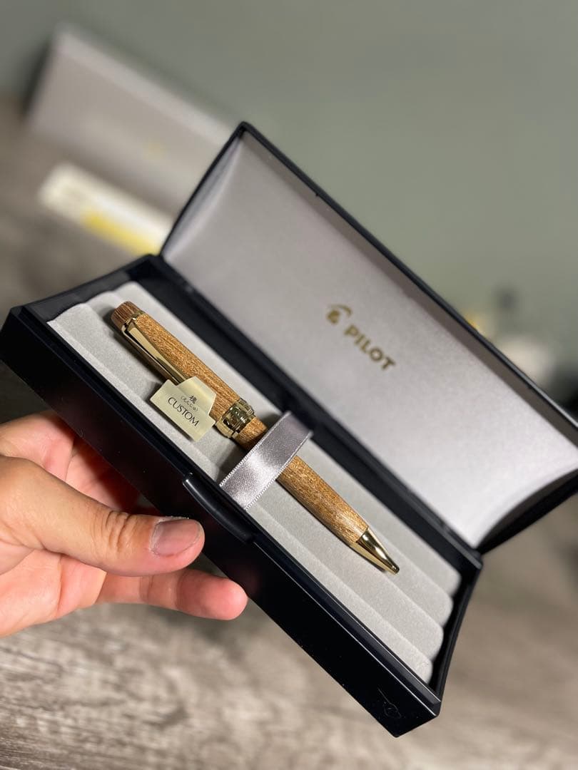 新品未使用 箱付き PILOT カスタムボールペン 槐の通販はau PAY
