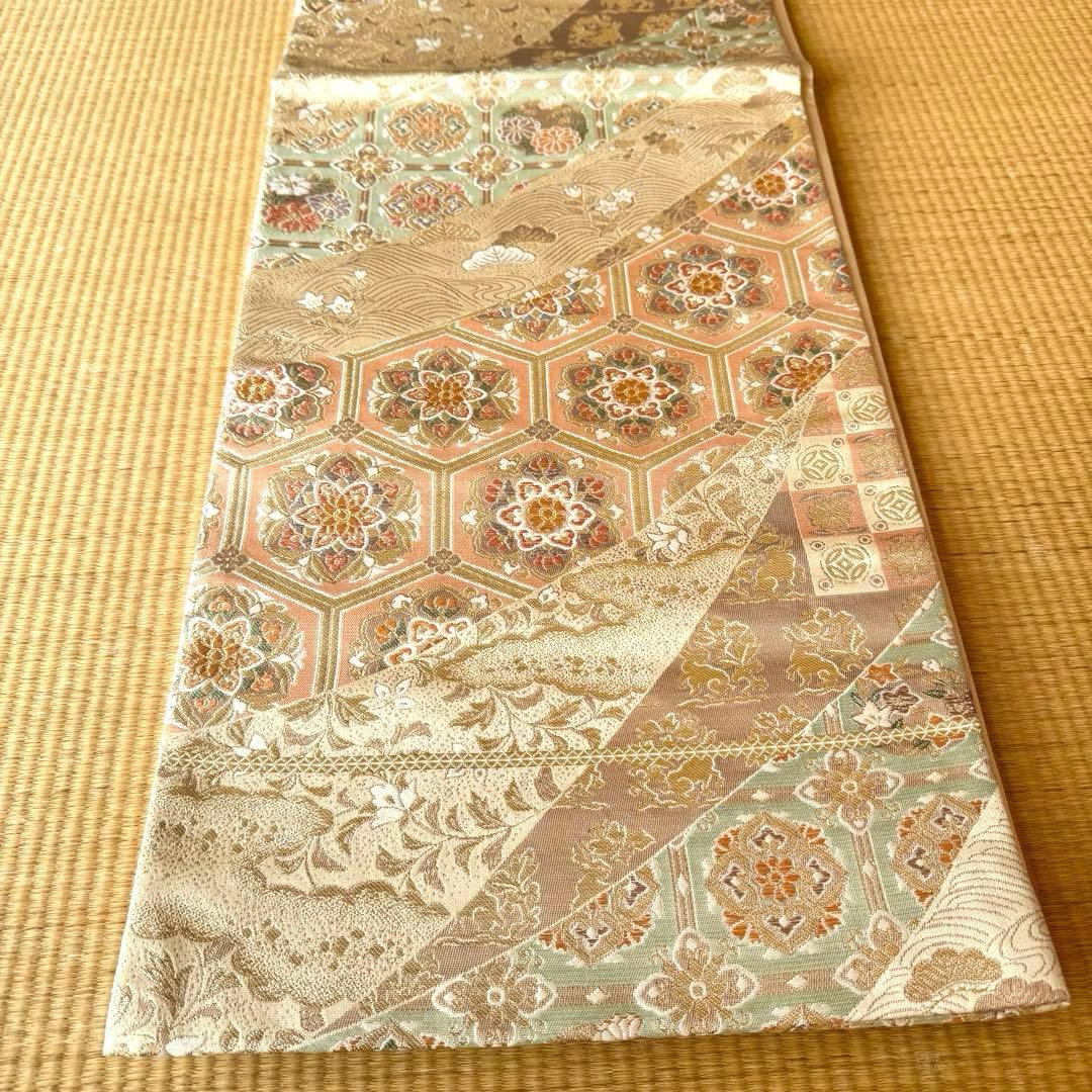 袋帯　花亀甲繋ぎと流水に古典草花文