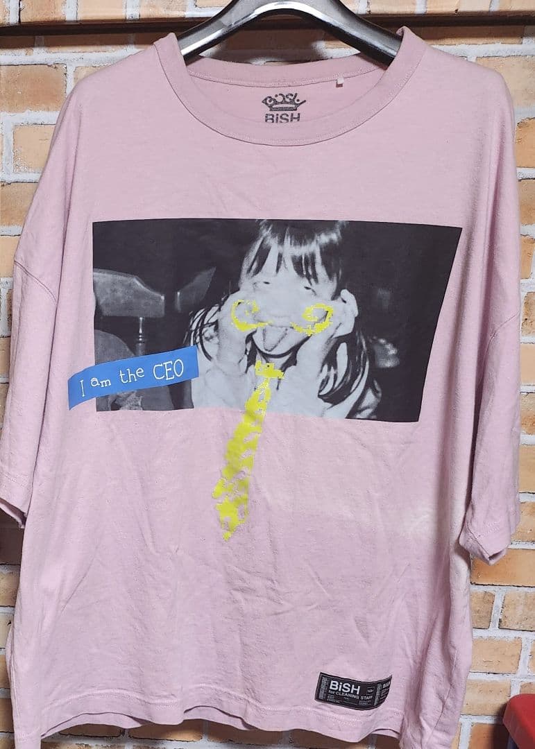 BISHコラボGUプリントTシャツ BISHモモコグミカンパニーTシャツ - メルカリ