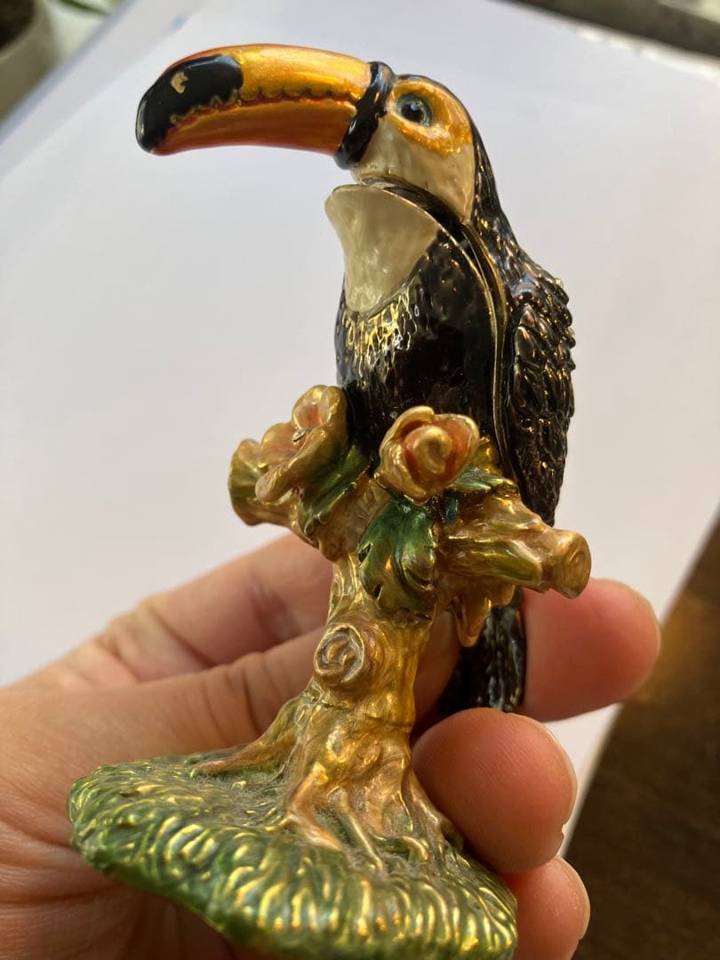 トゥカンのアンティーク置物・ピルケース イタリアで買い付けた