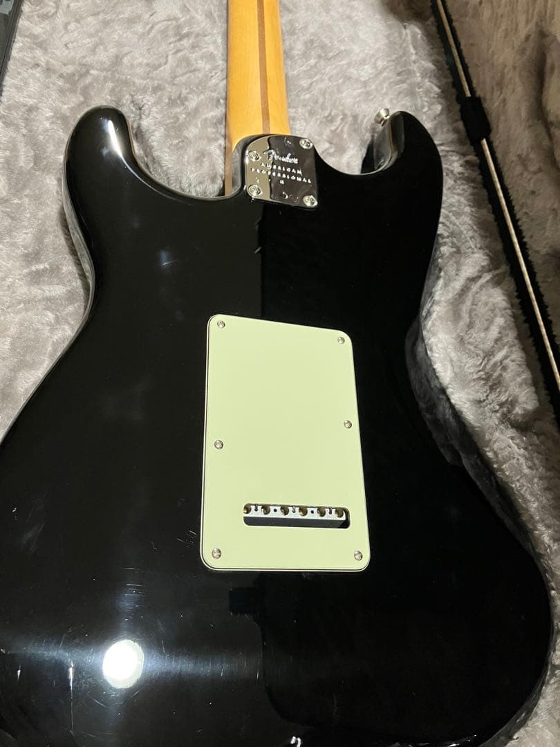 再出品　Fender American Professional II ストラト