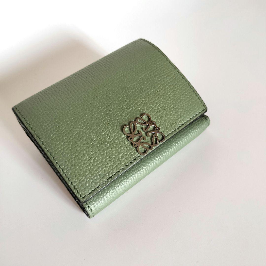 LOEWE ロエベ 三つ折り財布 緑 トライフォールド アナグラム ローズマリー
