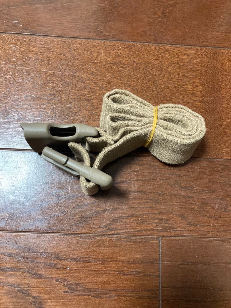 Safariland タンカラー ホルスター（左利き用）