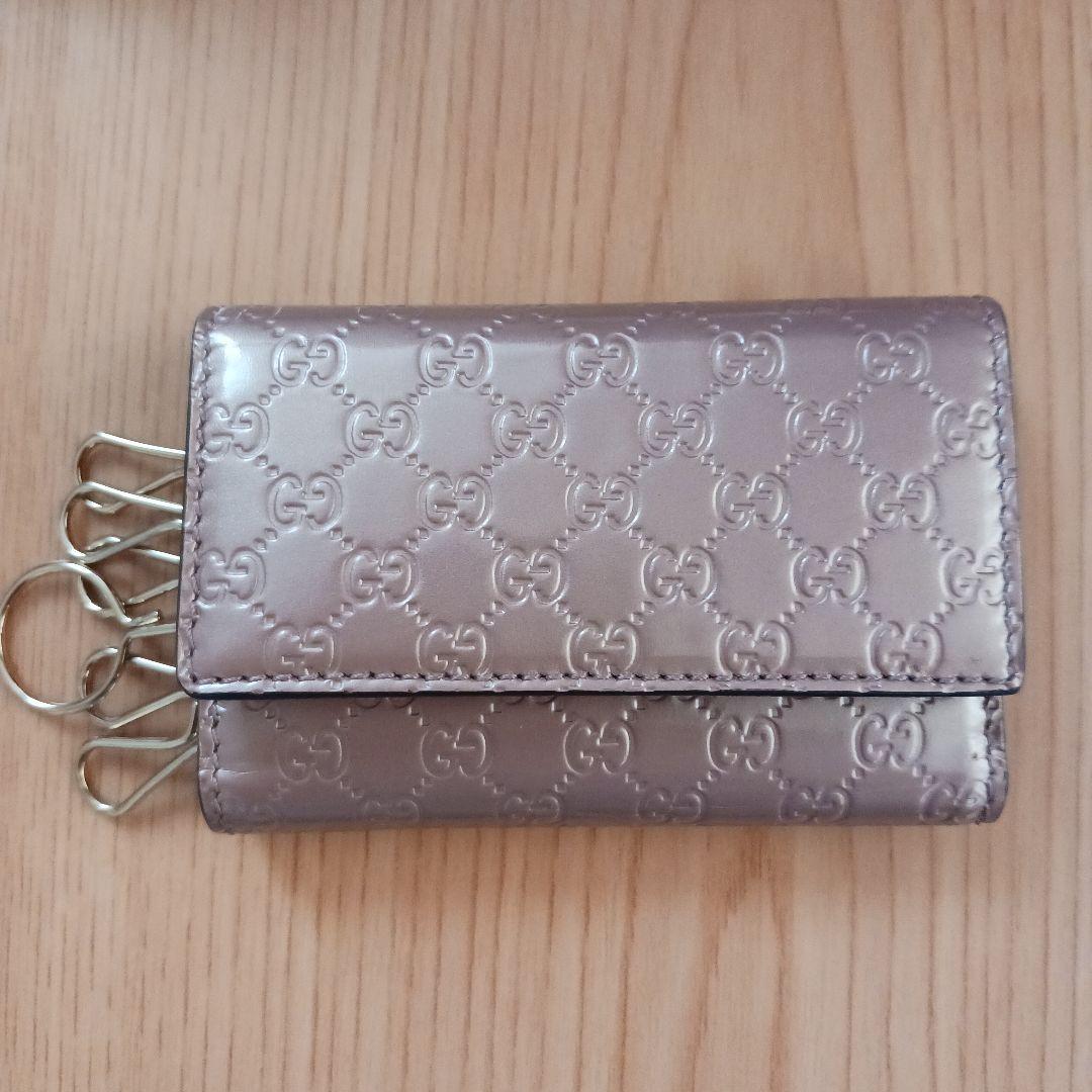 Gucci GGパターン ピンクレザーキーケース