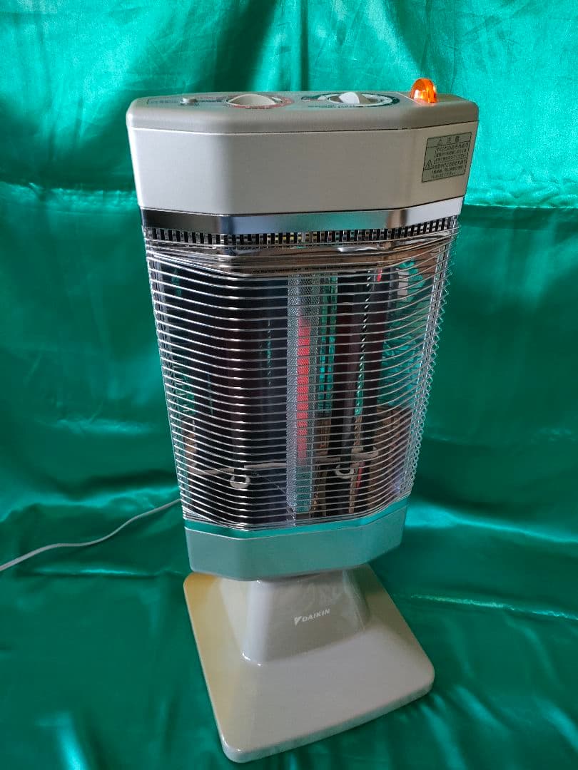 中古良品】ダイキン 遠赤外線 セラムヒート ERFT11LS 保証付 中古