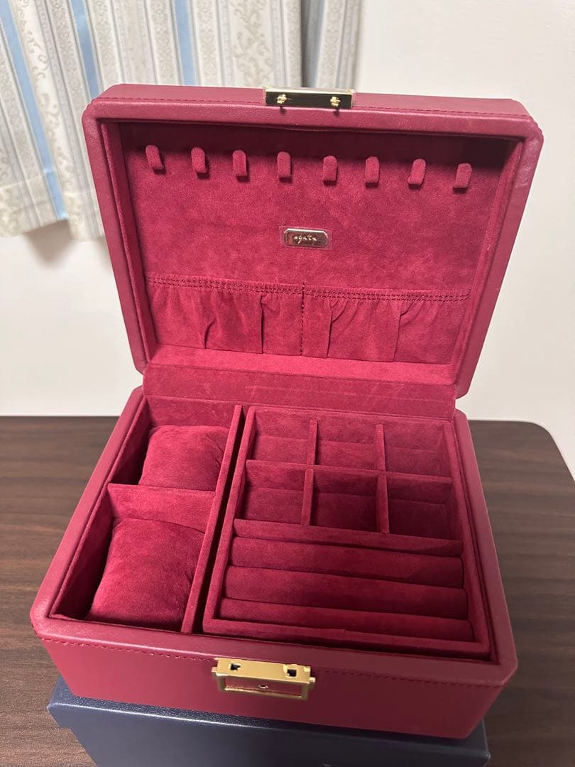未使用品　agete アガット　ジュエリーボックス　レッド　外箱付き　インテリア