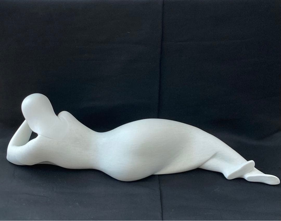 リヤドロ メモリー aura collection 彫刻風