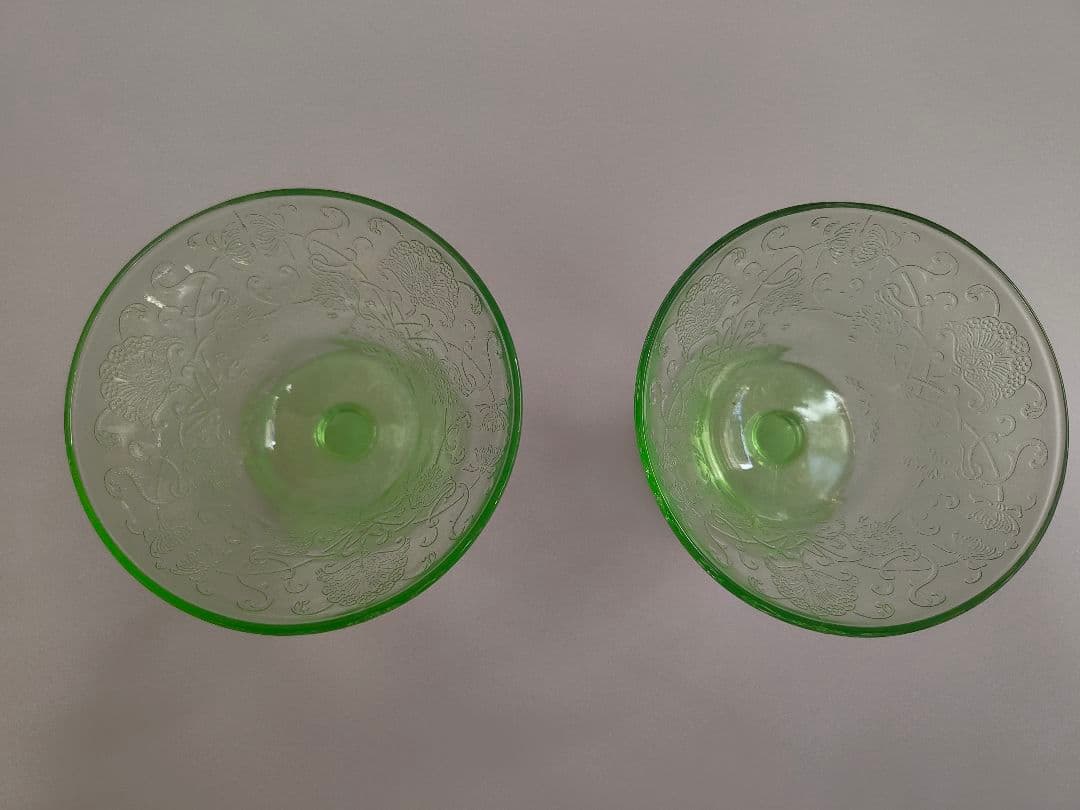 ウランガラス　シャーベットグラス　２つ USA製アメリカンアンティークウランガラスシャーベットグラス訳有【N