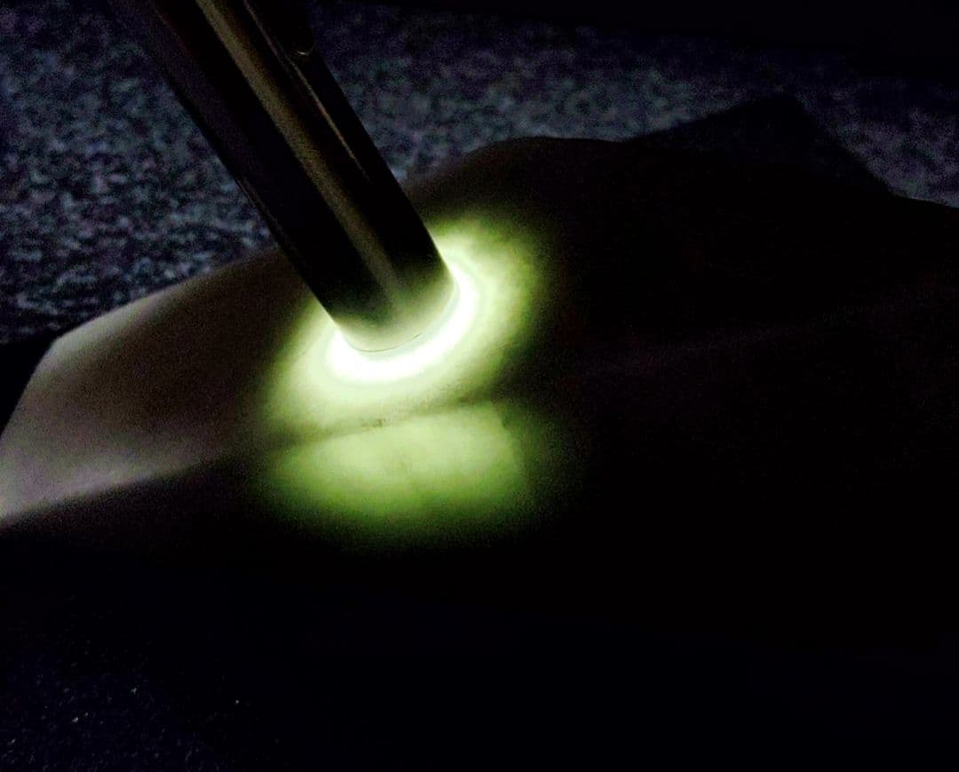 ☆翡翠原石☆糸魚川硬玉【小滝・転石・川ズレ・切り出し525g】