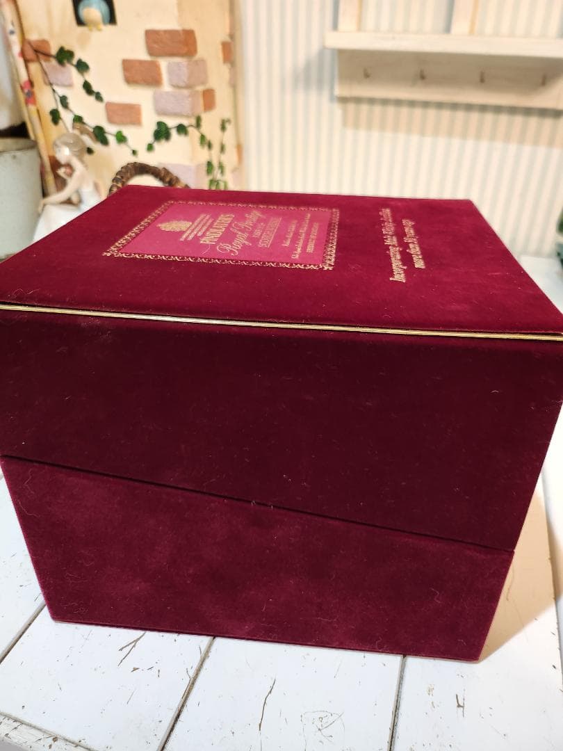 フィンドレイターズ、 ブレンダーウイスキー25年。赤陶器 オールド