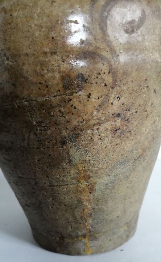 朝鮮 青磁鐵畫唐草紋瓶