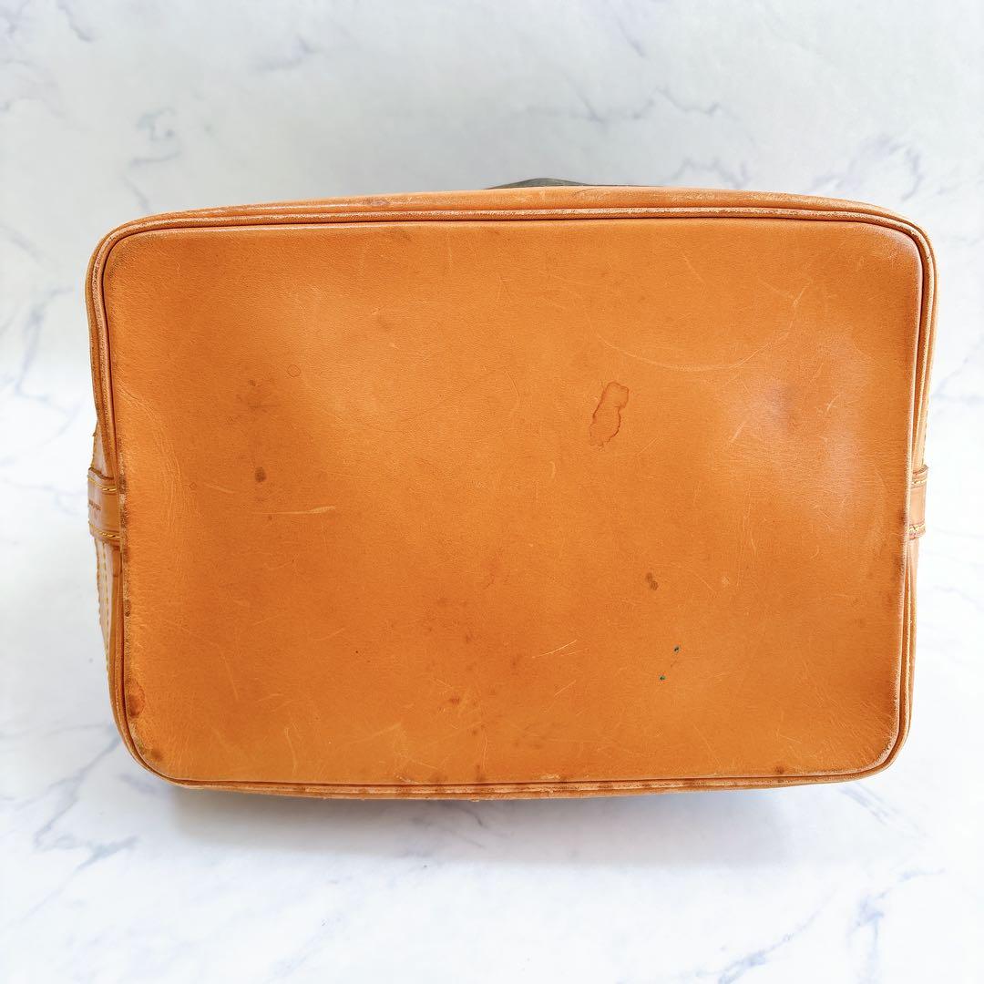 【希少】ルイヴィトン　モノグラム　巾着　ショルダーバッグ　ノエ ヌメ革