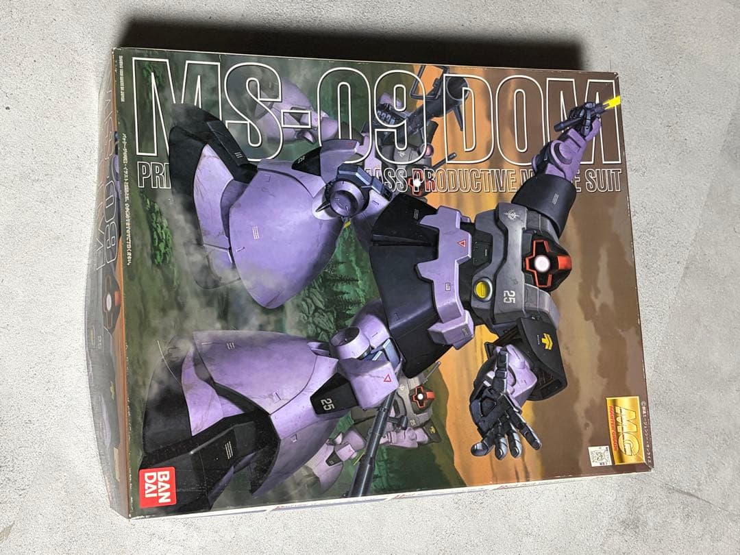 バンダイ MG MS-09 ドム 1/100 - メルカリ