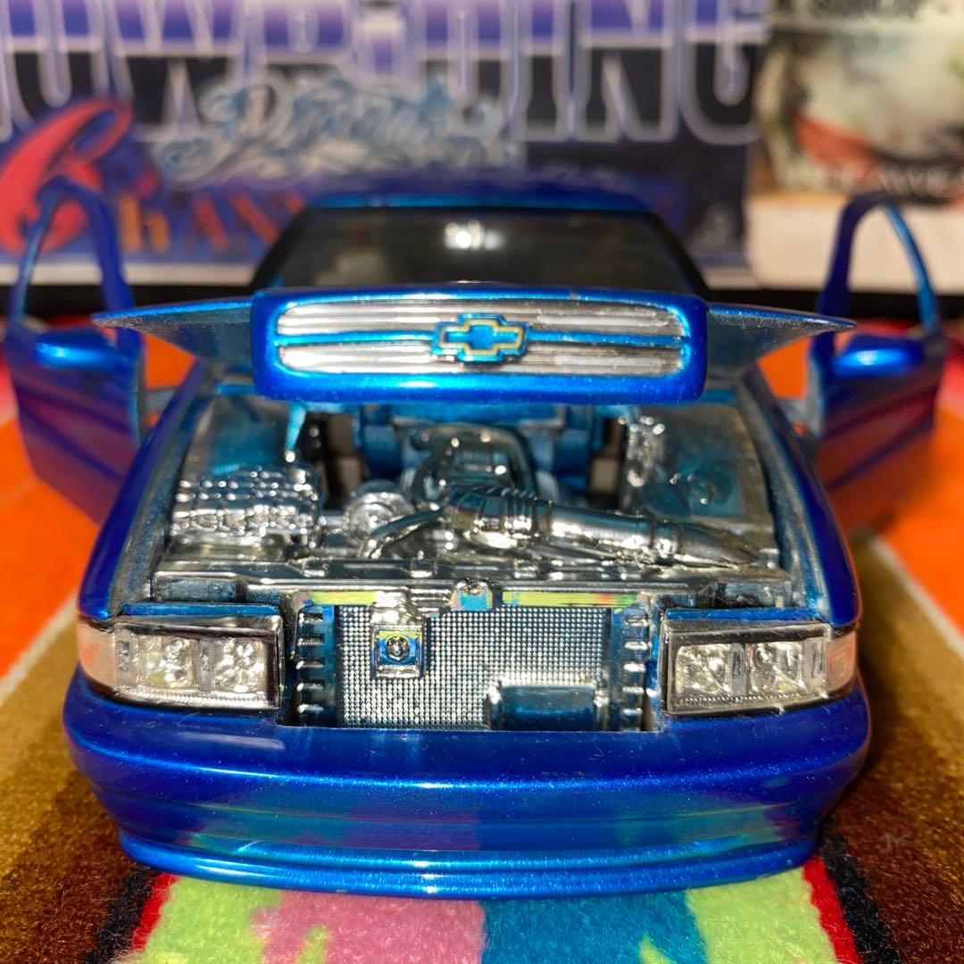 DUBシェビーインパラ ミニカー 1／24 色青