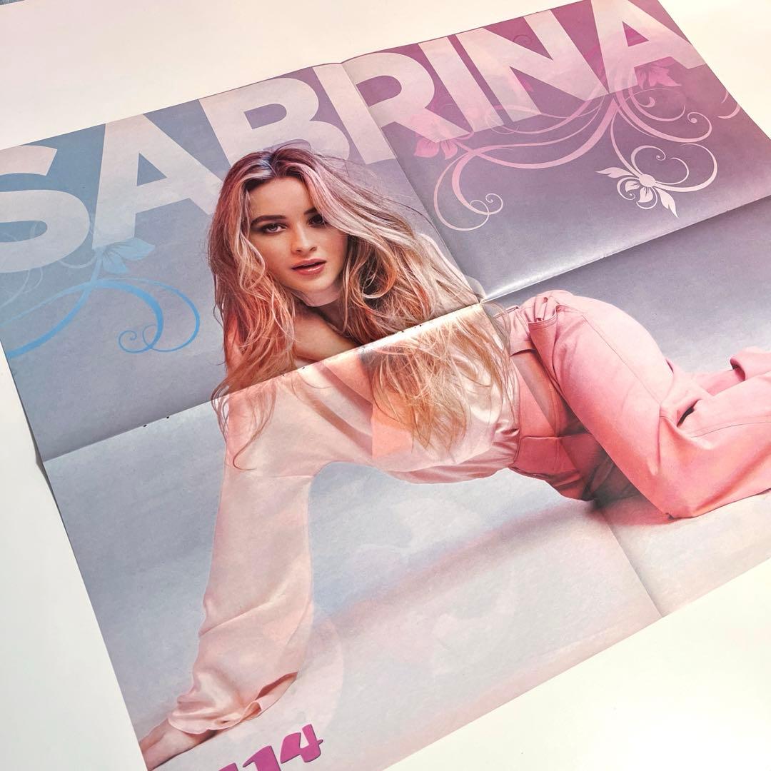 サブリナカーペンター 直筆サイン入りセトリ ライブ - メルカリ