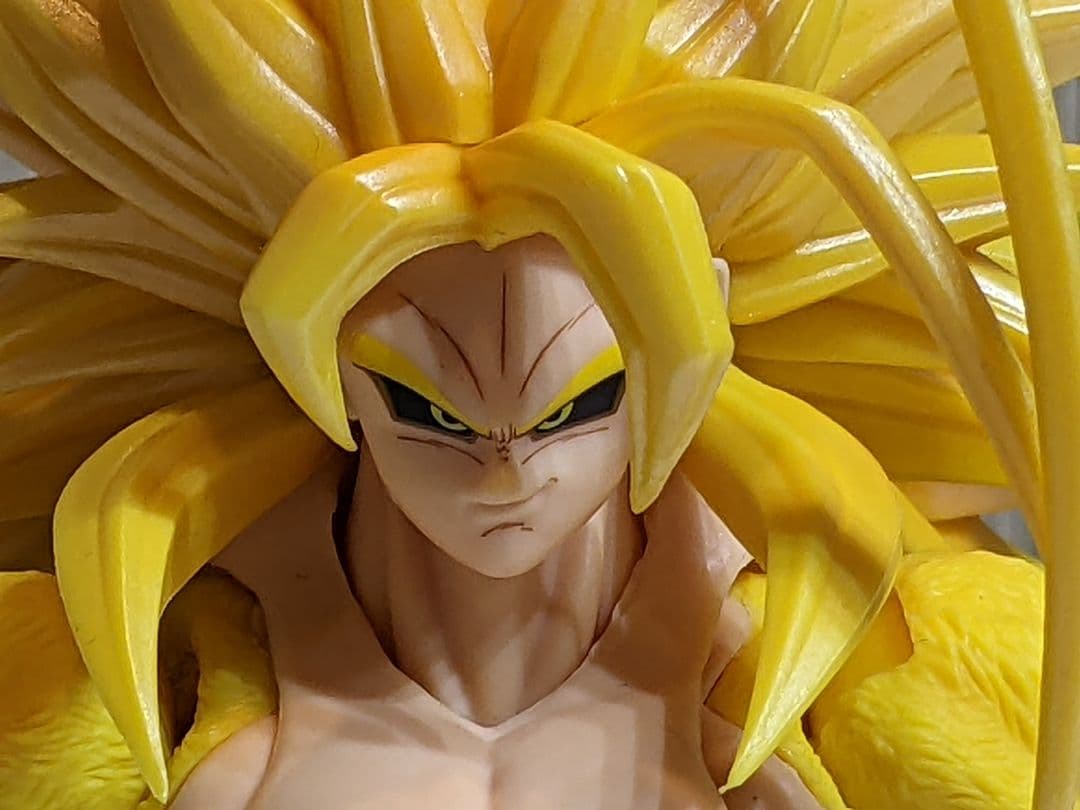 絶版品！海外限定S.H.フィギュア 孫悟空 黄金大猿のスーパーサイヤ人5