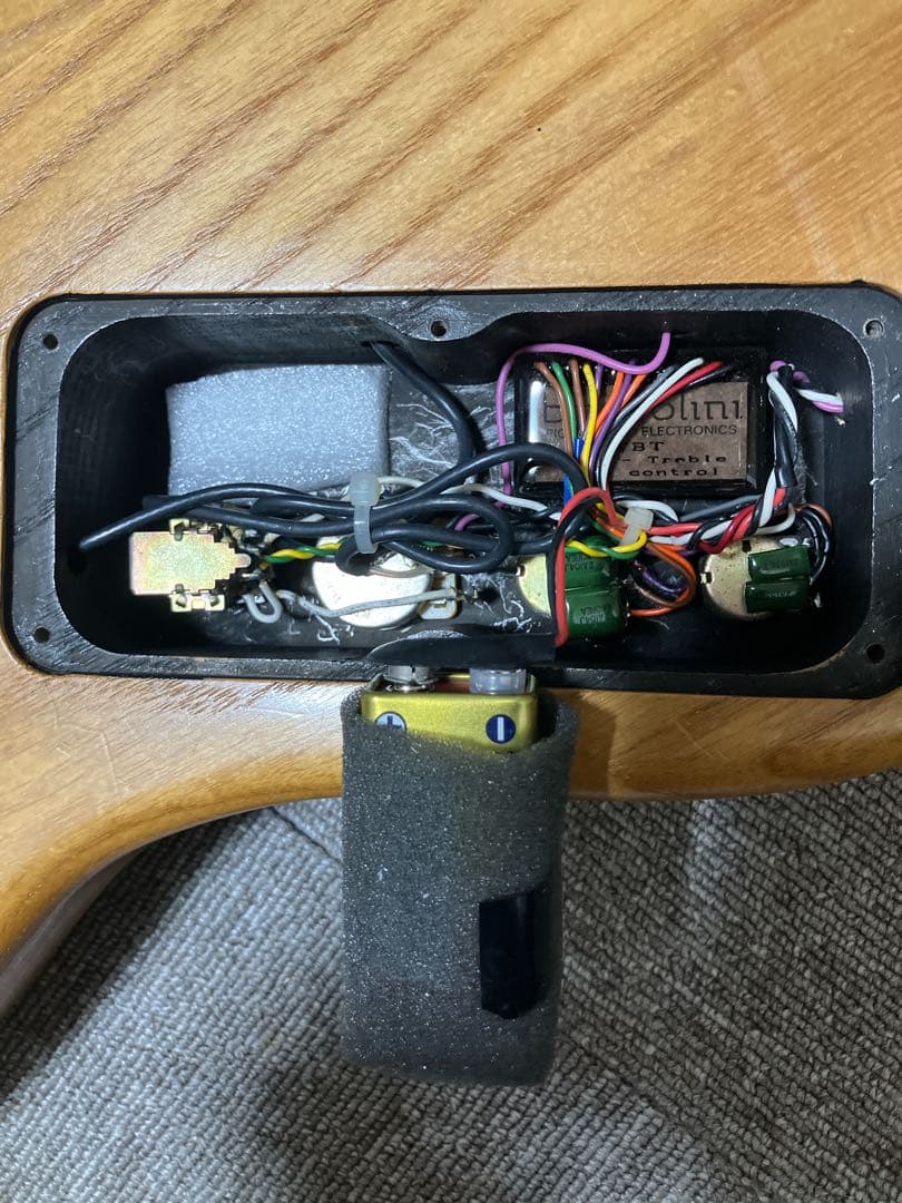 エレキベース アクティブ/パッシブ切替 バルトリーニ Bartolini TBT