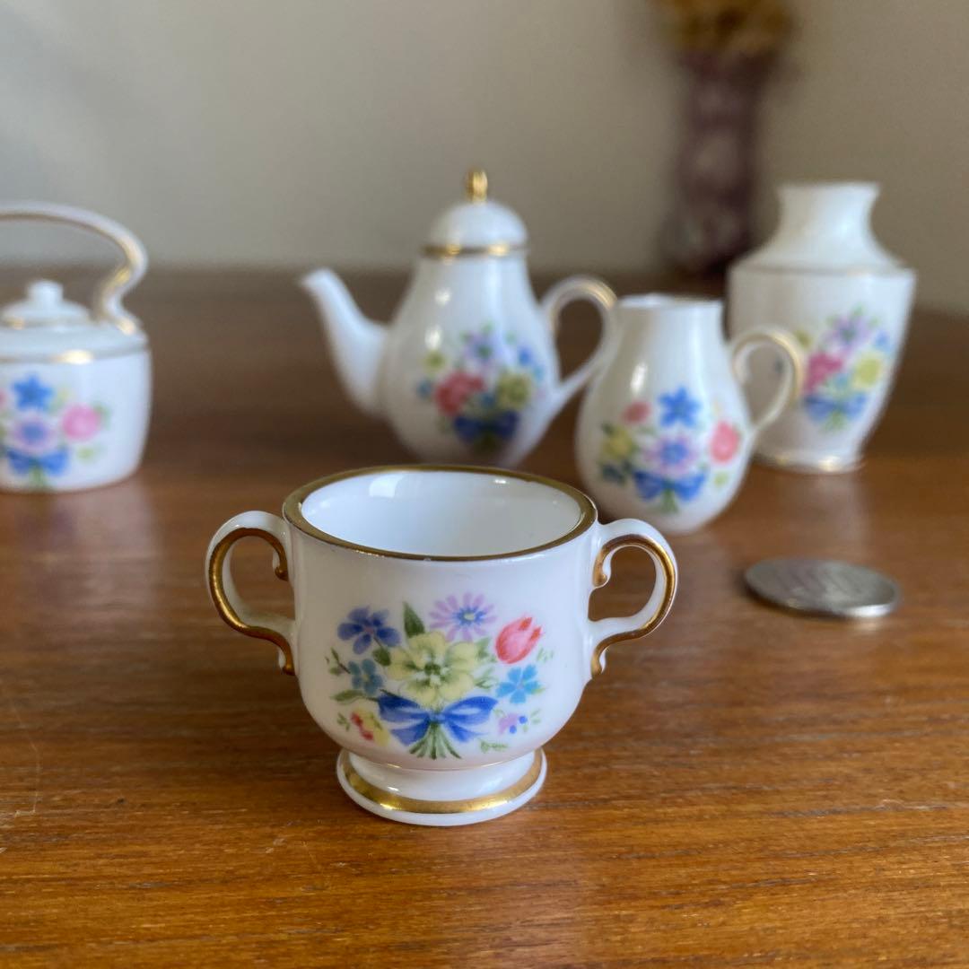 英国スポード ブルーリボンのブーケミニチュア7点セット