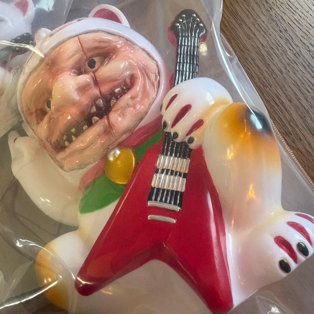 ノイズキャット　ソフビ　sofubi 招き猫　ギター　アートトイ　抽選