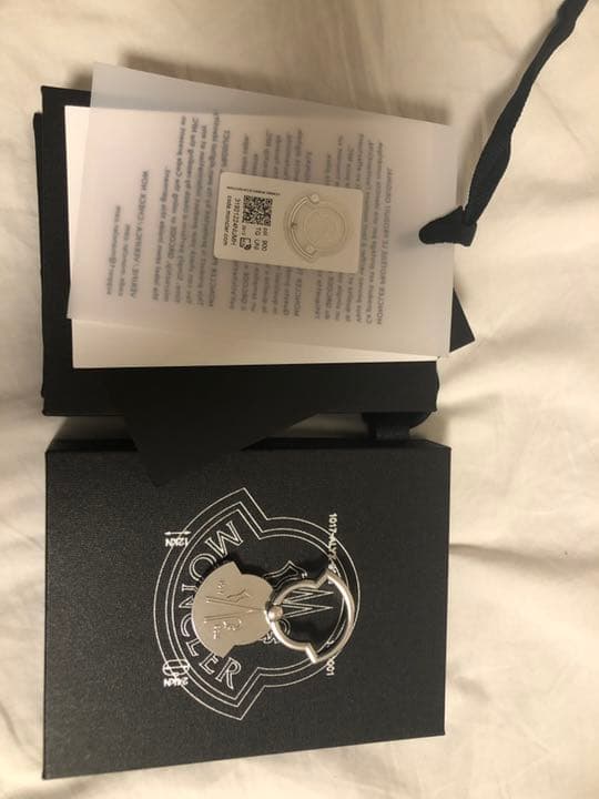 モンクレール moncler 携帯ホルダー スマホショルダー(ショルダー付き