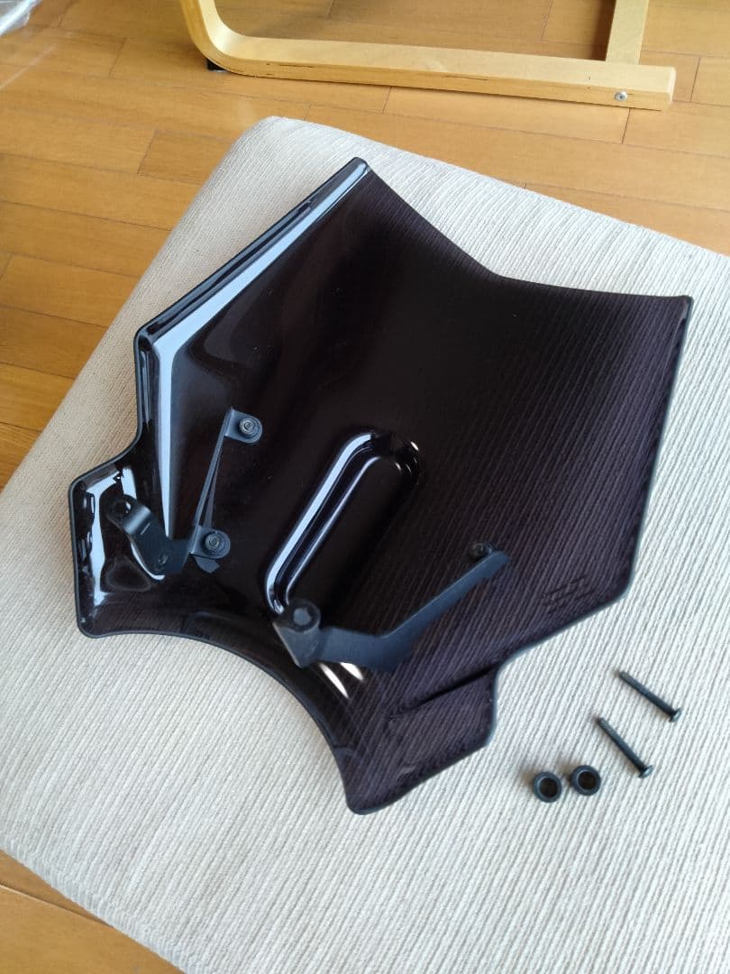 Puig シールド ダークスモーク　スヴァルトピレン401（2021年式に使用）