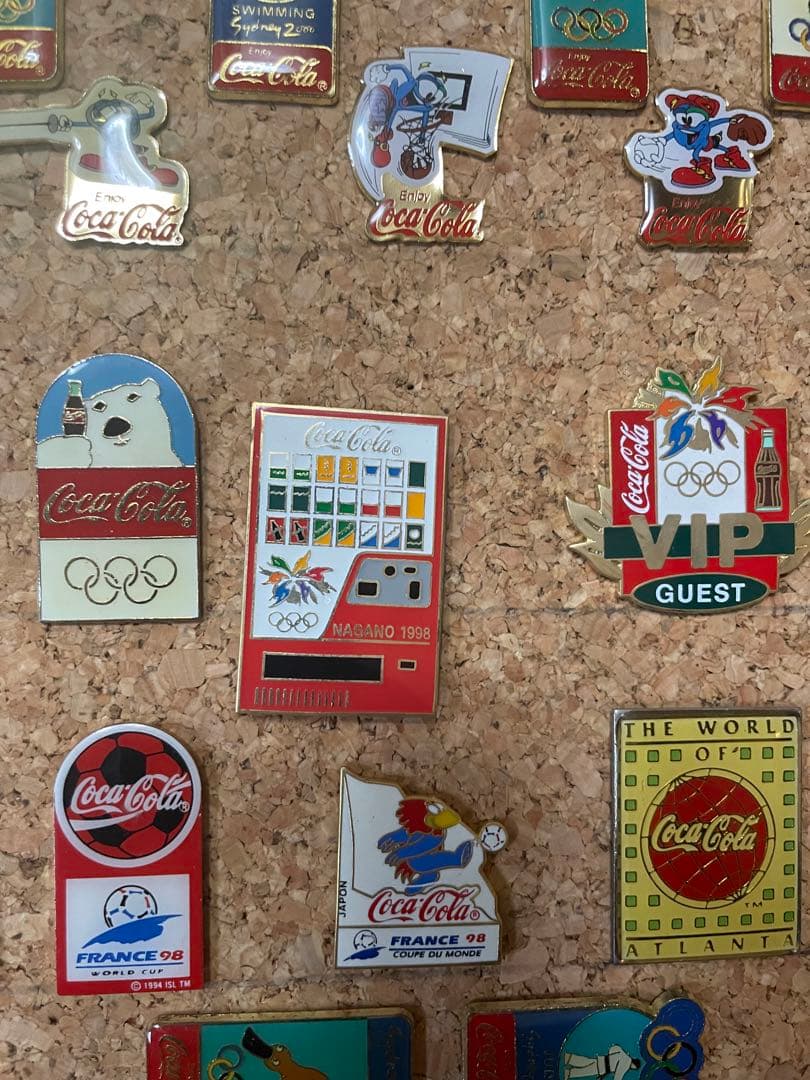 コカ・コーラ ピンバッジセット(ピンズ)60個