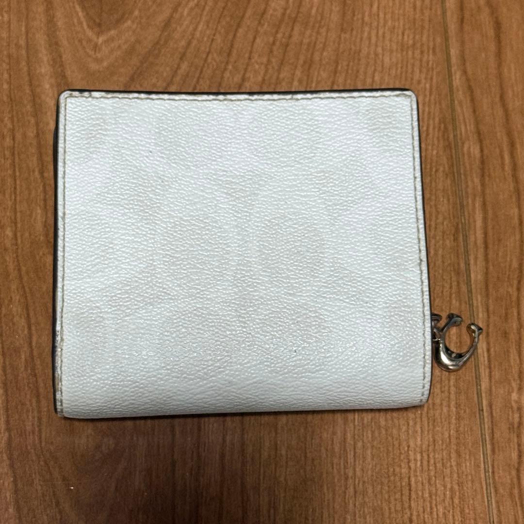 COACH ホワイト 二つ折り財布 - メルカリ