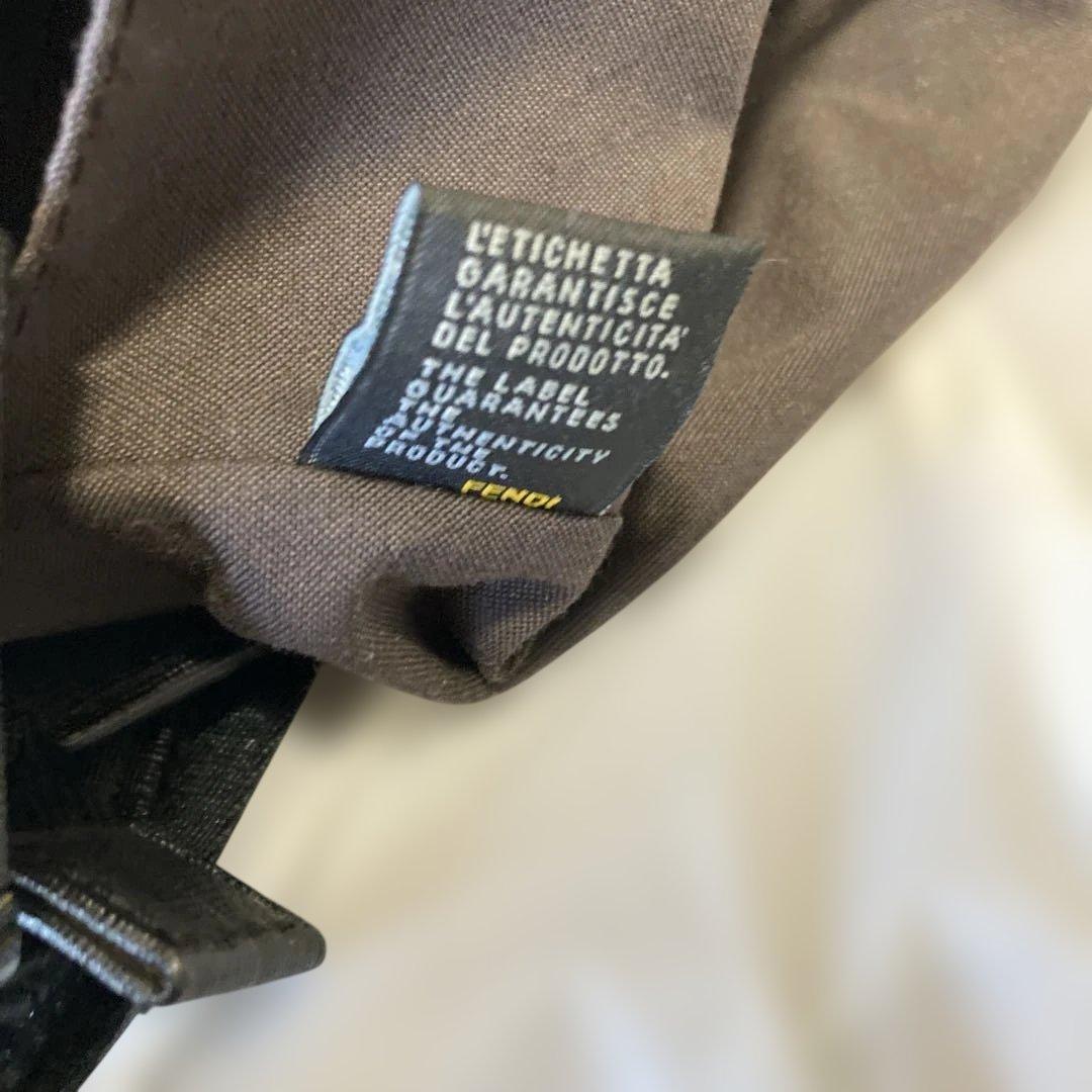 FENDI フェンディ ショルダーバッグ ズッカ柄 サコッシュ ロゴ総柄