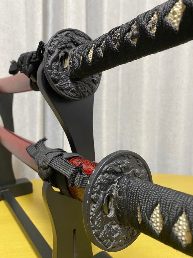 【値下げ】美術刀　赤石目セット　台座付き　模造刀