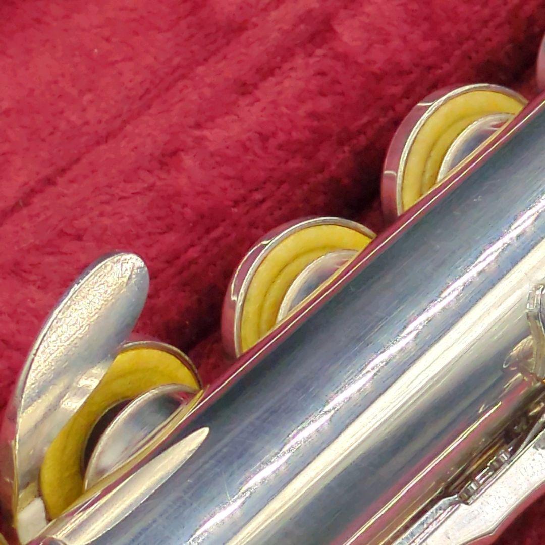 フルート　調整済　美品　ヤマハ　YFL211S（Eメカ、銀メッキ仕様）