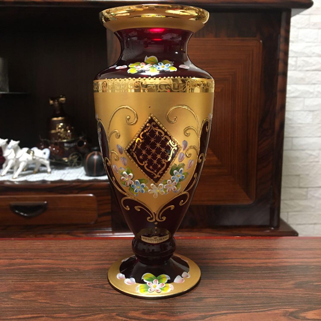 ヴィクトリアン時代の「金彩エナメル花器」