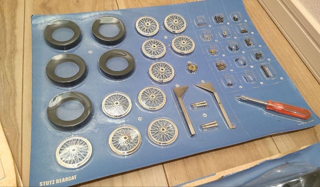 ワグナー　Stutz Bearcat ダイキャスト＆マルチマテリアルキット